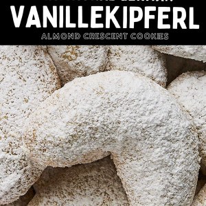The Best Traditional German Vanillekipferl