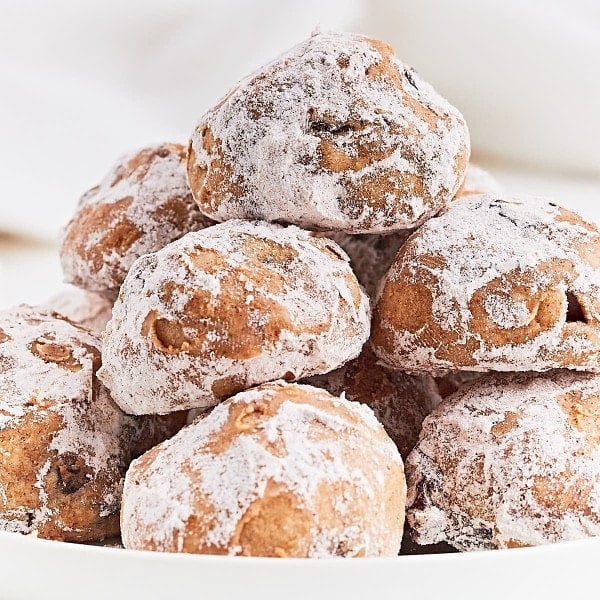 A plate of Butterball Cookies.