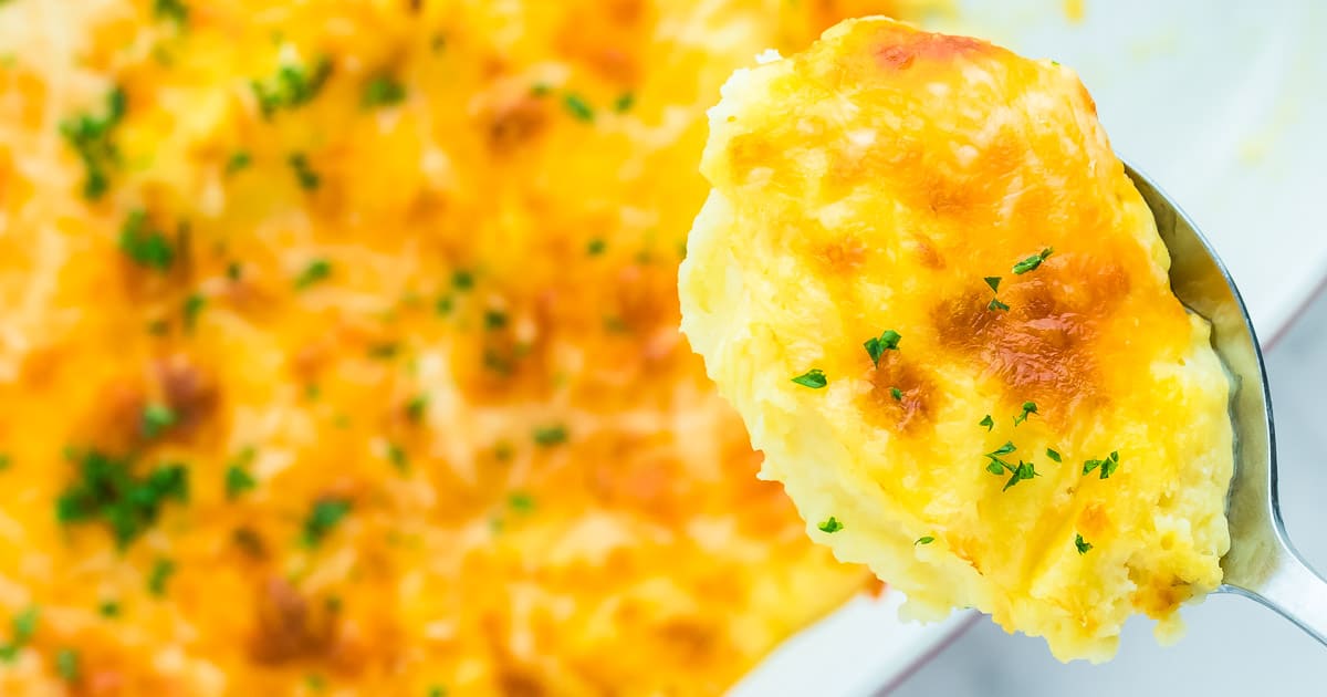 Cheesy Mashed Potatoes (Easy Side Dish) - Cheerful Cook