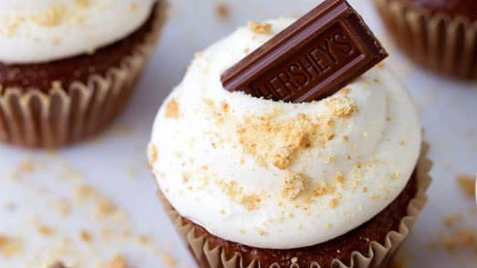 S’mores Cupcakes recipe by Amanda’s Cookin'.