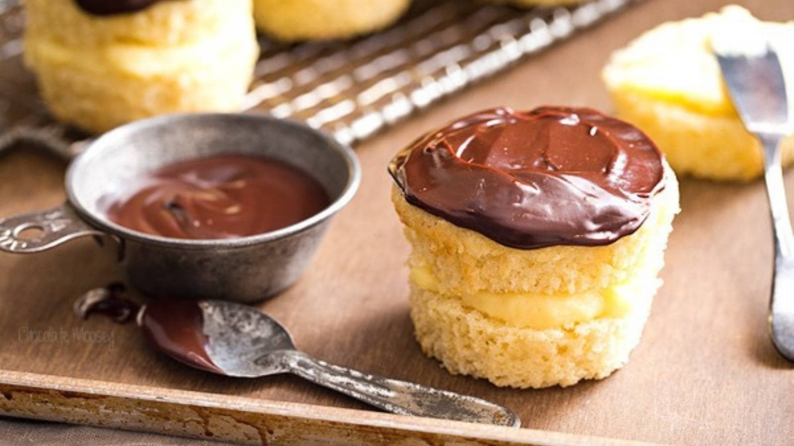 Boston Cream Pie Cupcakes recipe by Homemade in the Kitchen.