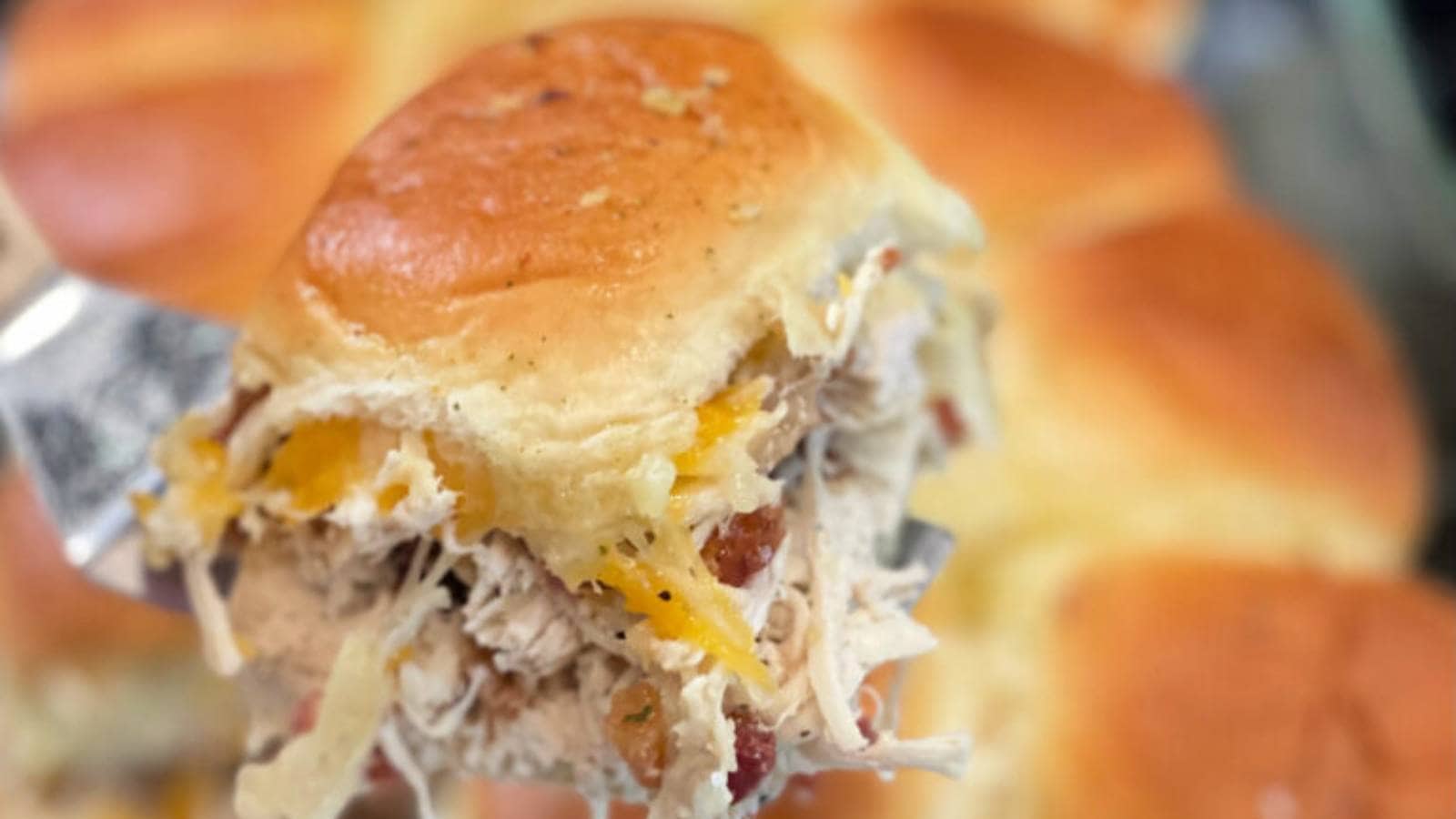 Chicken Bacon Ranch Sliders recipe by The Cookin Chicks.