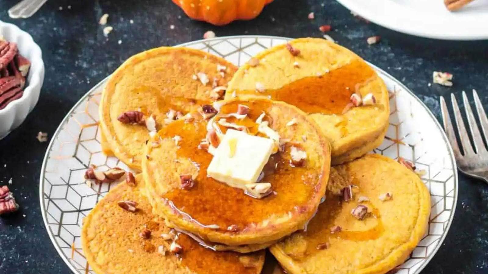 Vegan Pumpkin Pancakes recipe by Veggie Inspired.