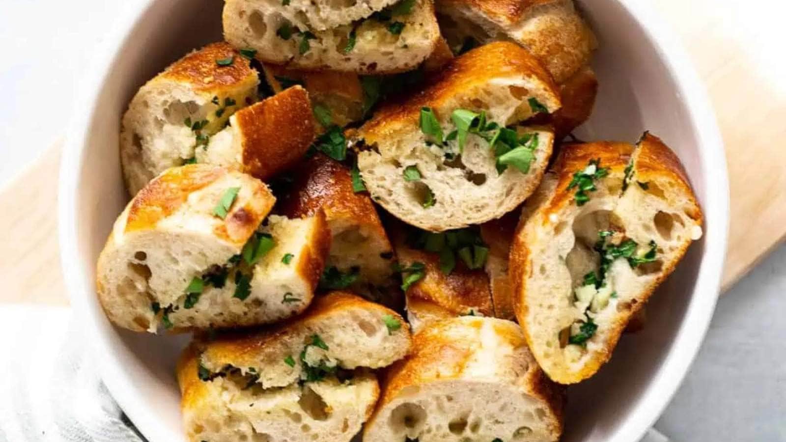 Vegan Garlic Bread recipe by Keeping The Peas.
