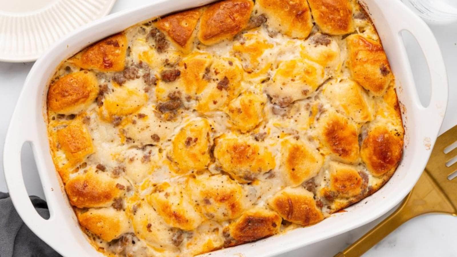 Biscuits and Gravy Casserole Recipe recipe by Mimosas And Motherhood.