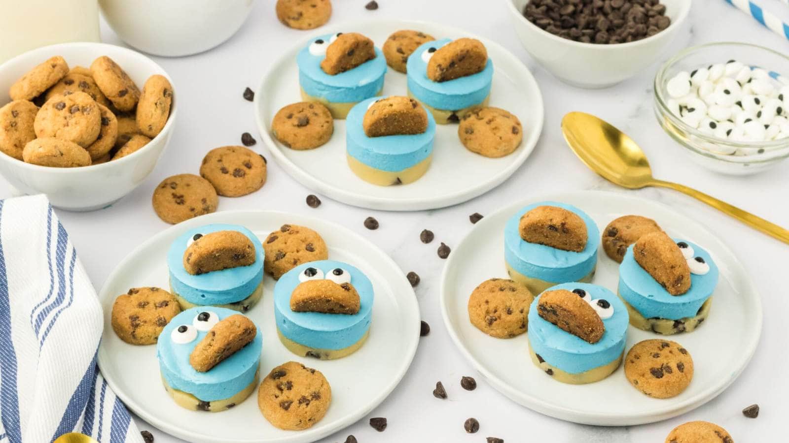 No Bake Cookie Monster Cheesecake Bites recipe by Mimosas And Motherhood.