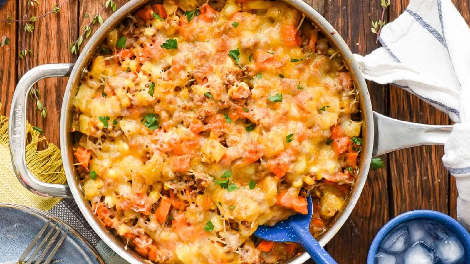 Ground Beef and Potatoes Skillet recipe by  Neighborfood Blog. 