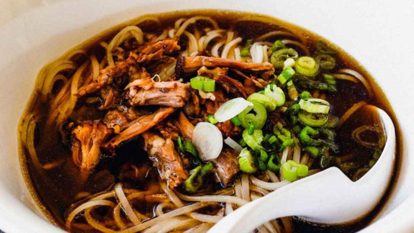 Chinese Oxtail Soup recipe by Cook Eat World.