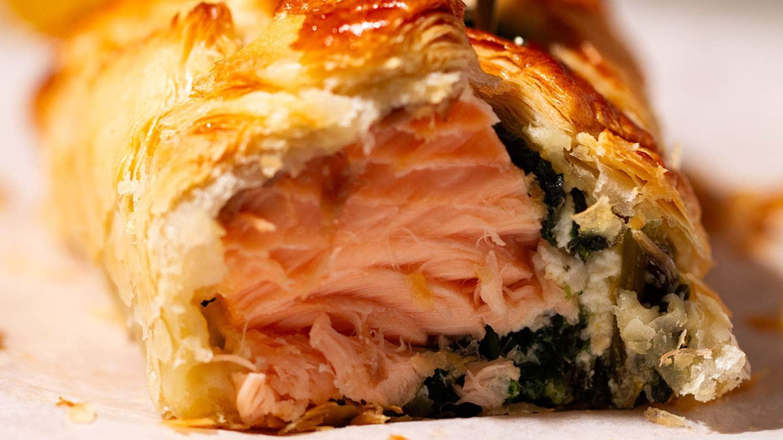 Salmon Wellington (Puff Pastry Salmon En Croute) recipe by Knife And Solul.