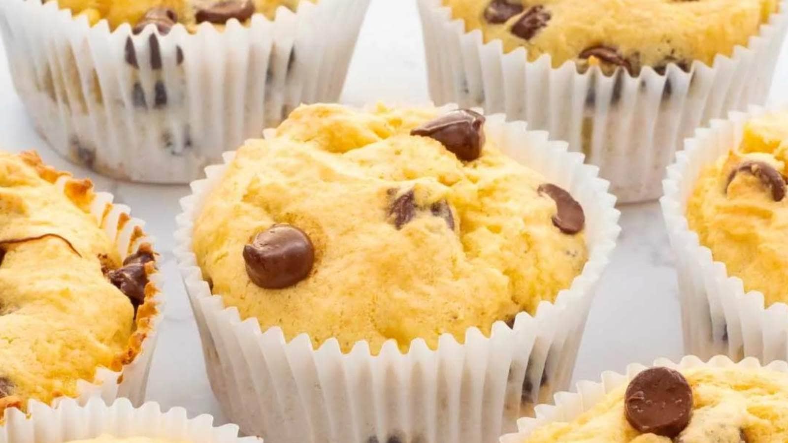 Banana Chocolate Chip Muffins recipe by Simply Five Ingredients.