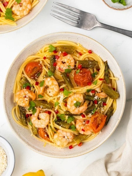 A bowl of Shrimp Asparagus Pasta.