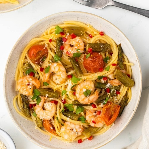 A bowl of Shrimp Asparagus Pasta.