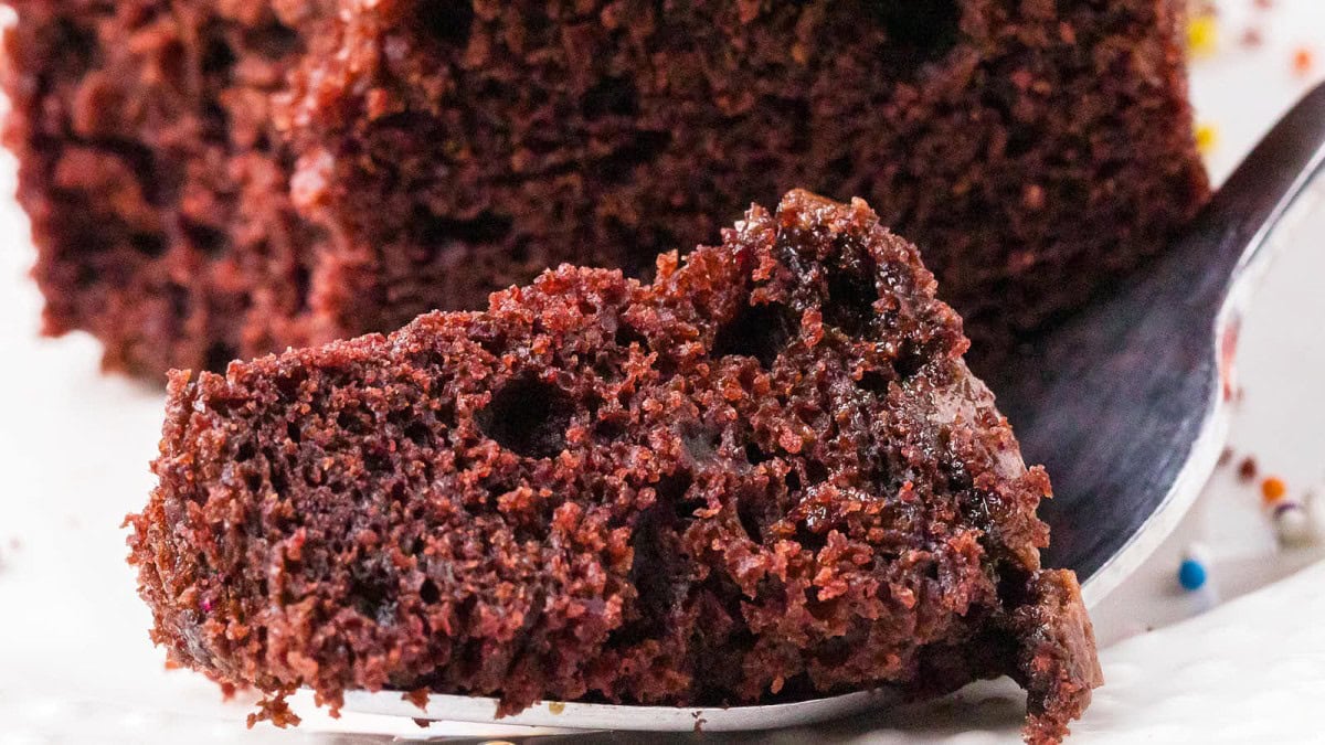 Old-Fashioned Depression Cake (Easy Recipe)