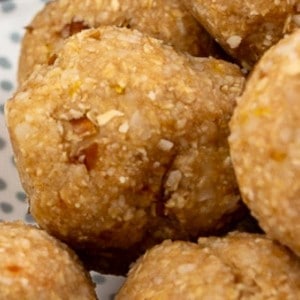 Lemon Date Balls